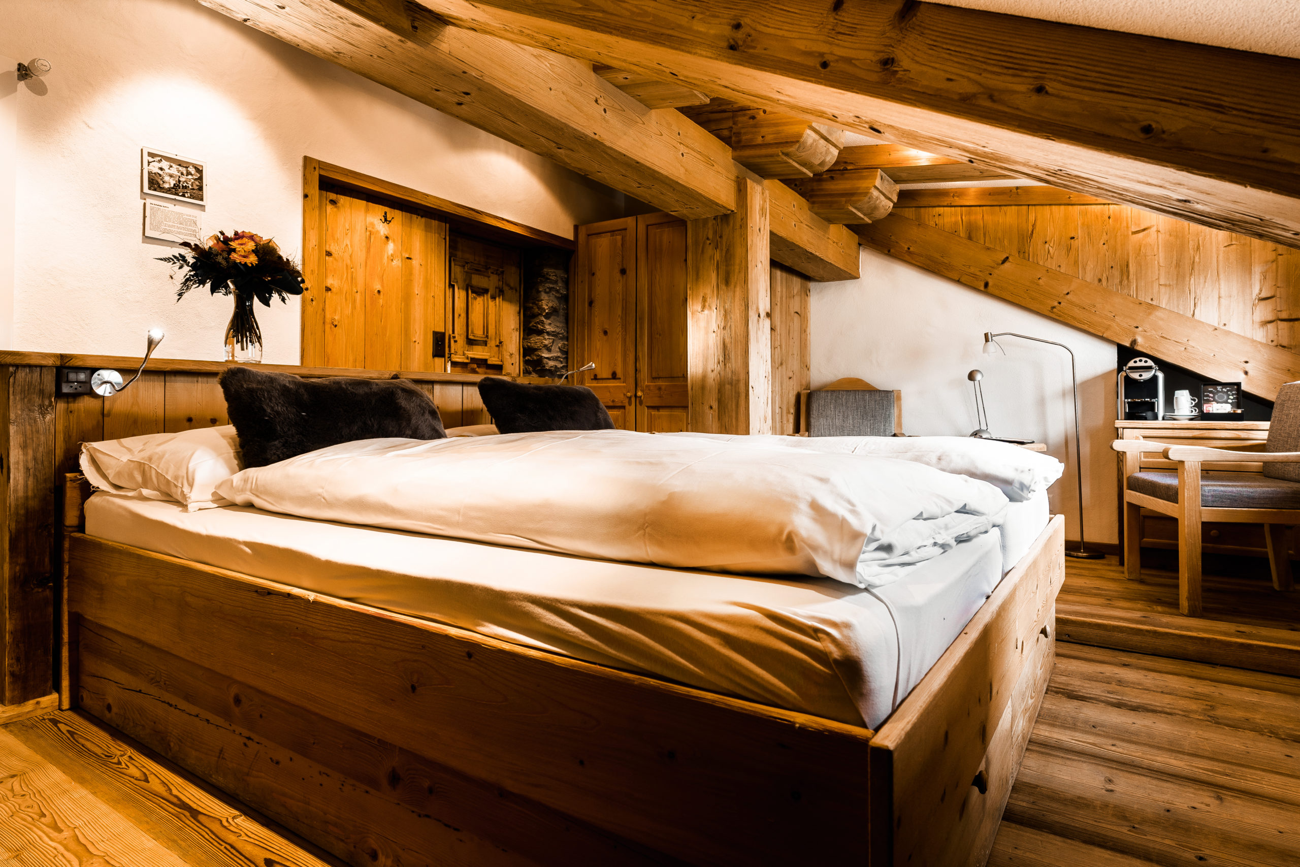 Romantic-Roof-Double-Room_Alpe-Balfrin-scaled-1