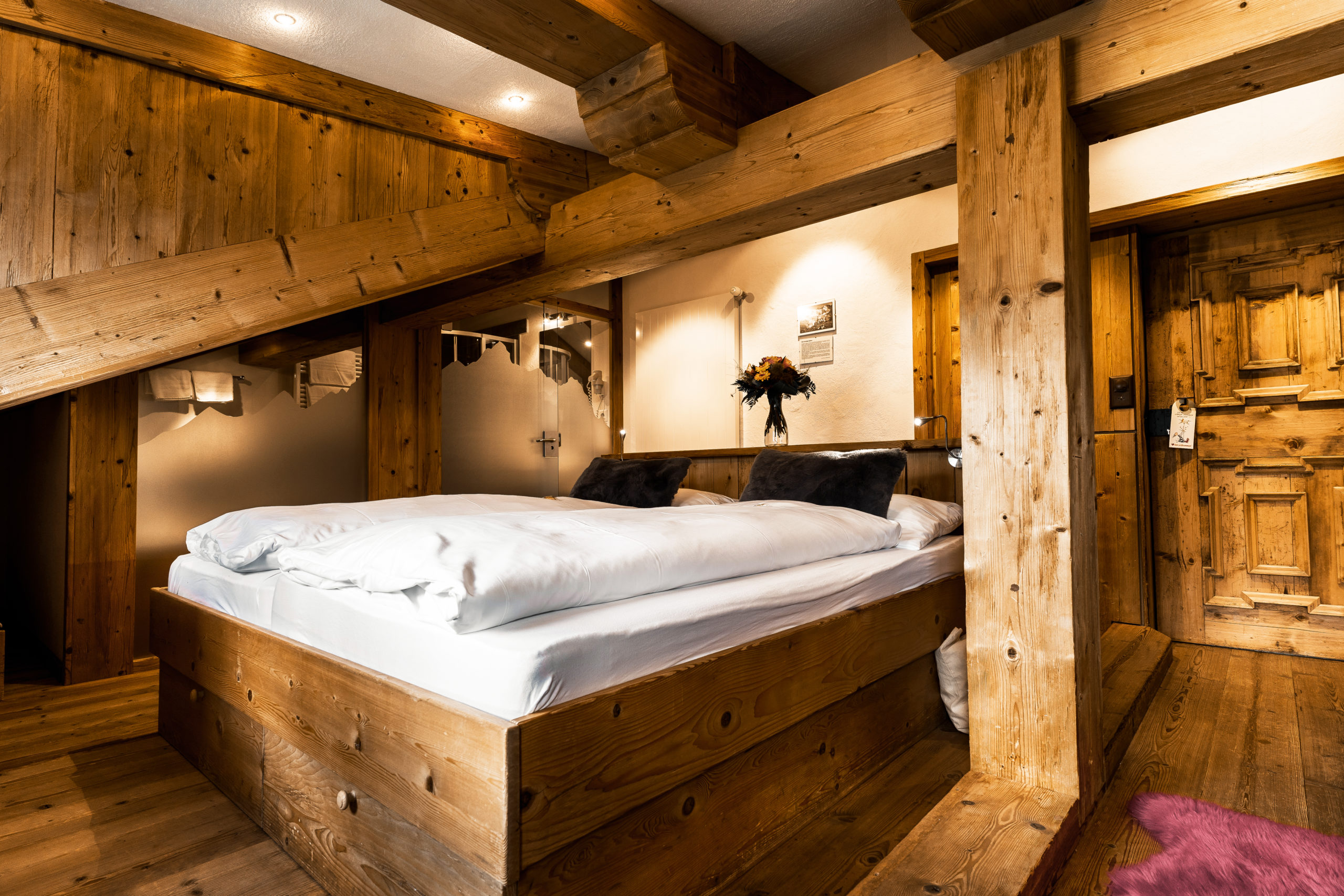 Romantic-Roof-Double-Room_Alpe-Balfrin_2-scaled-1